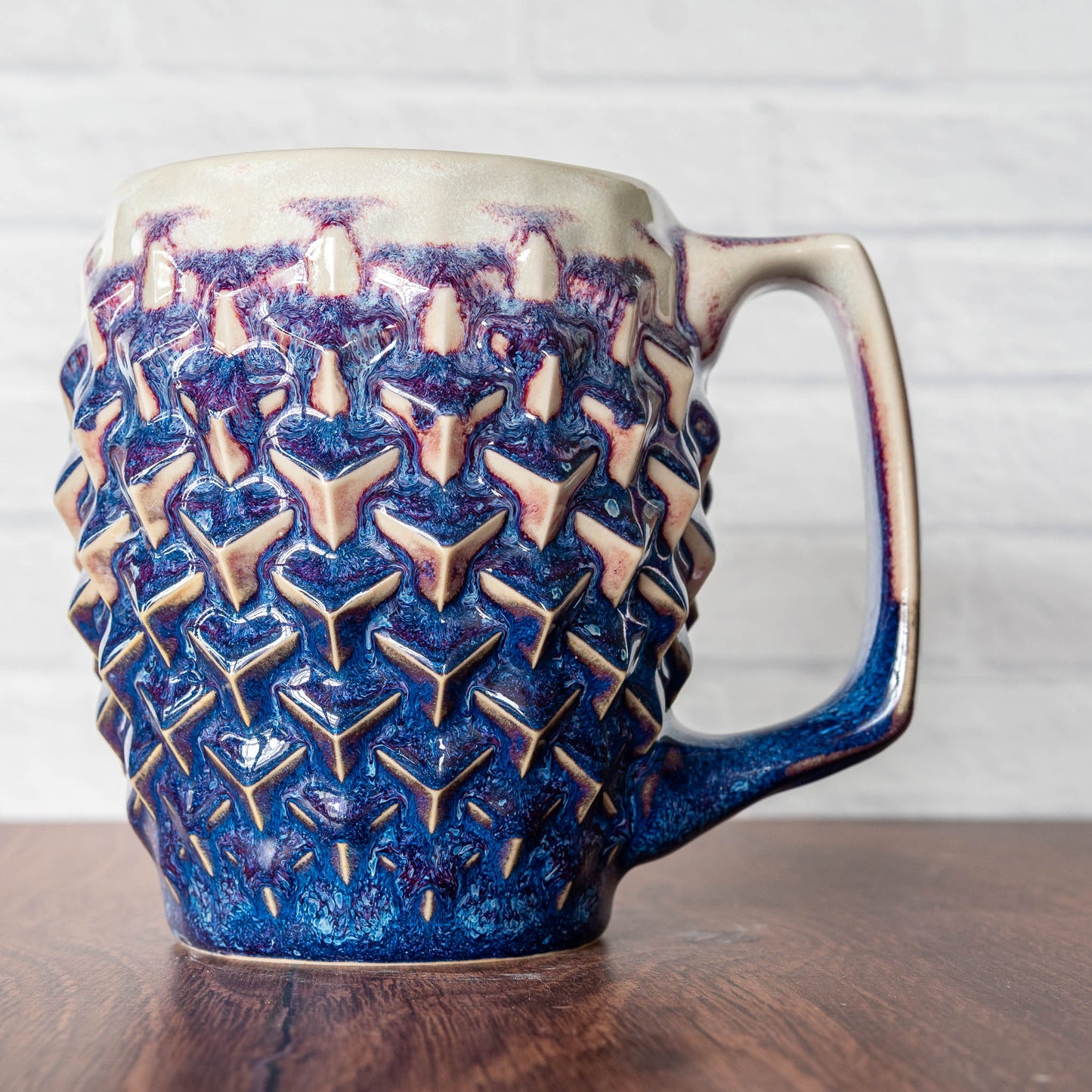20oz 'Magenta Fire' Cubes Mug