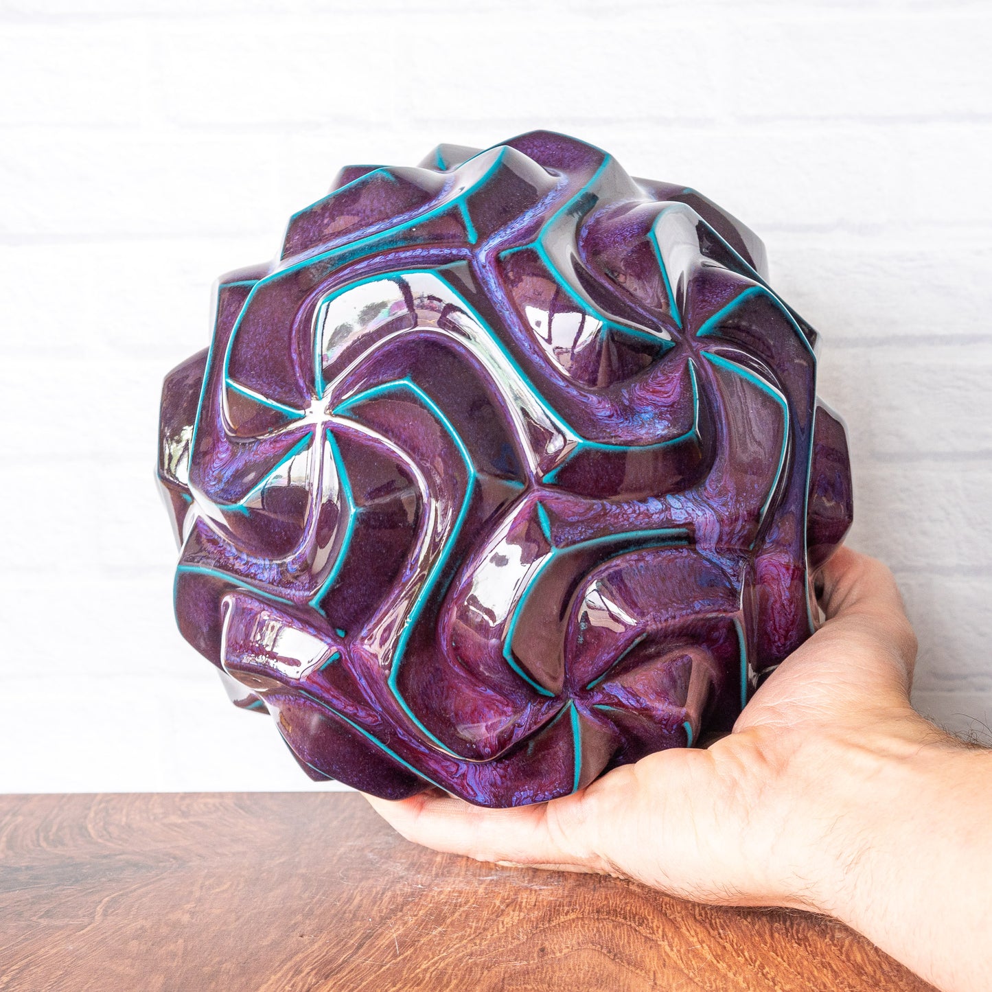 'Dragon's Blood' Porcelain Spirahedron