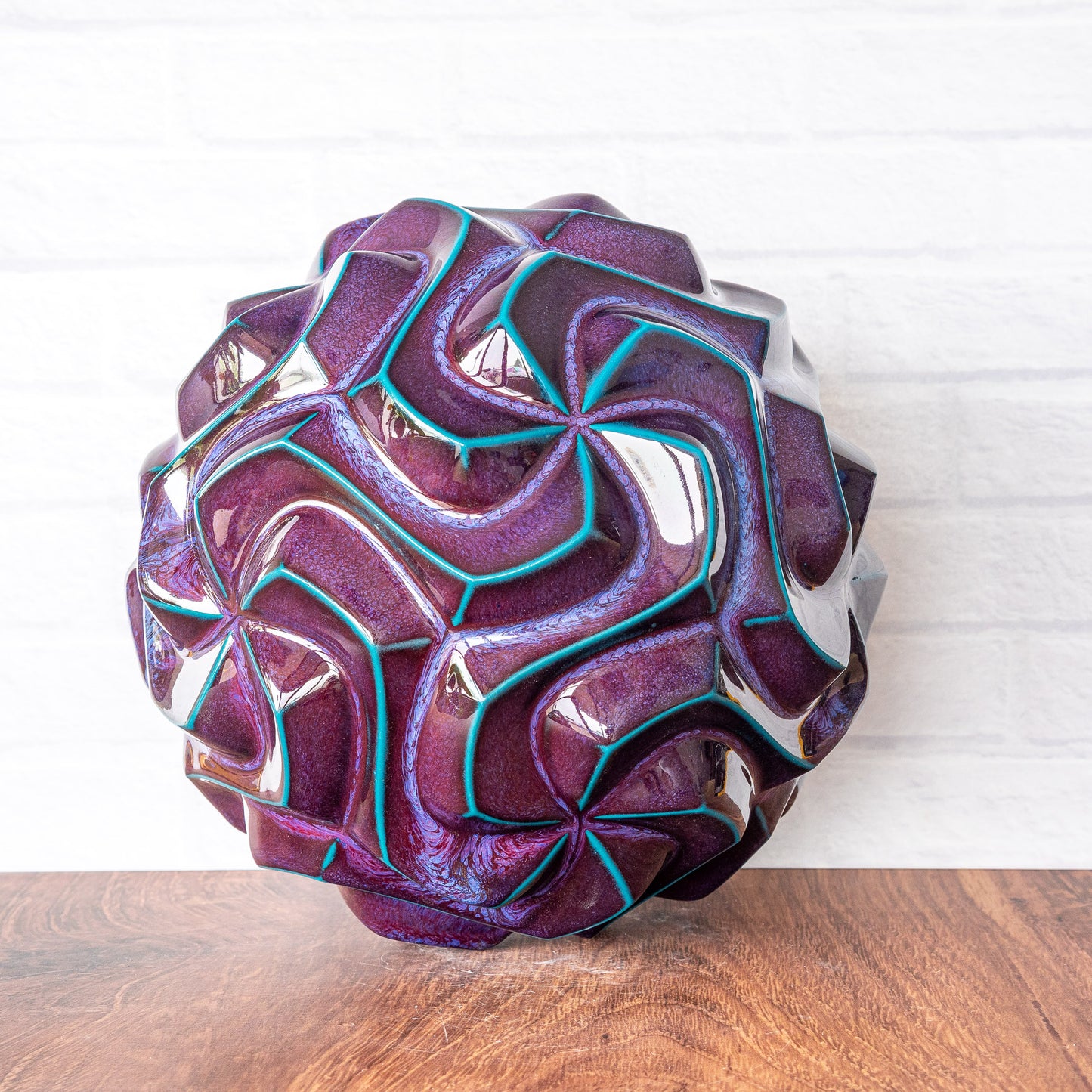 'Dragon's Blood' Porcelain Spirahedron
