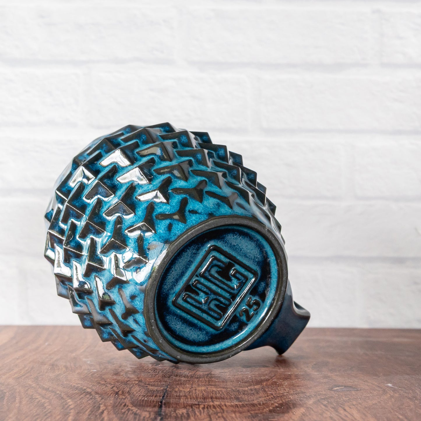 12oz 'Midnight Surf' Cubes Mug