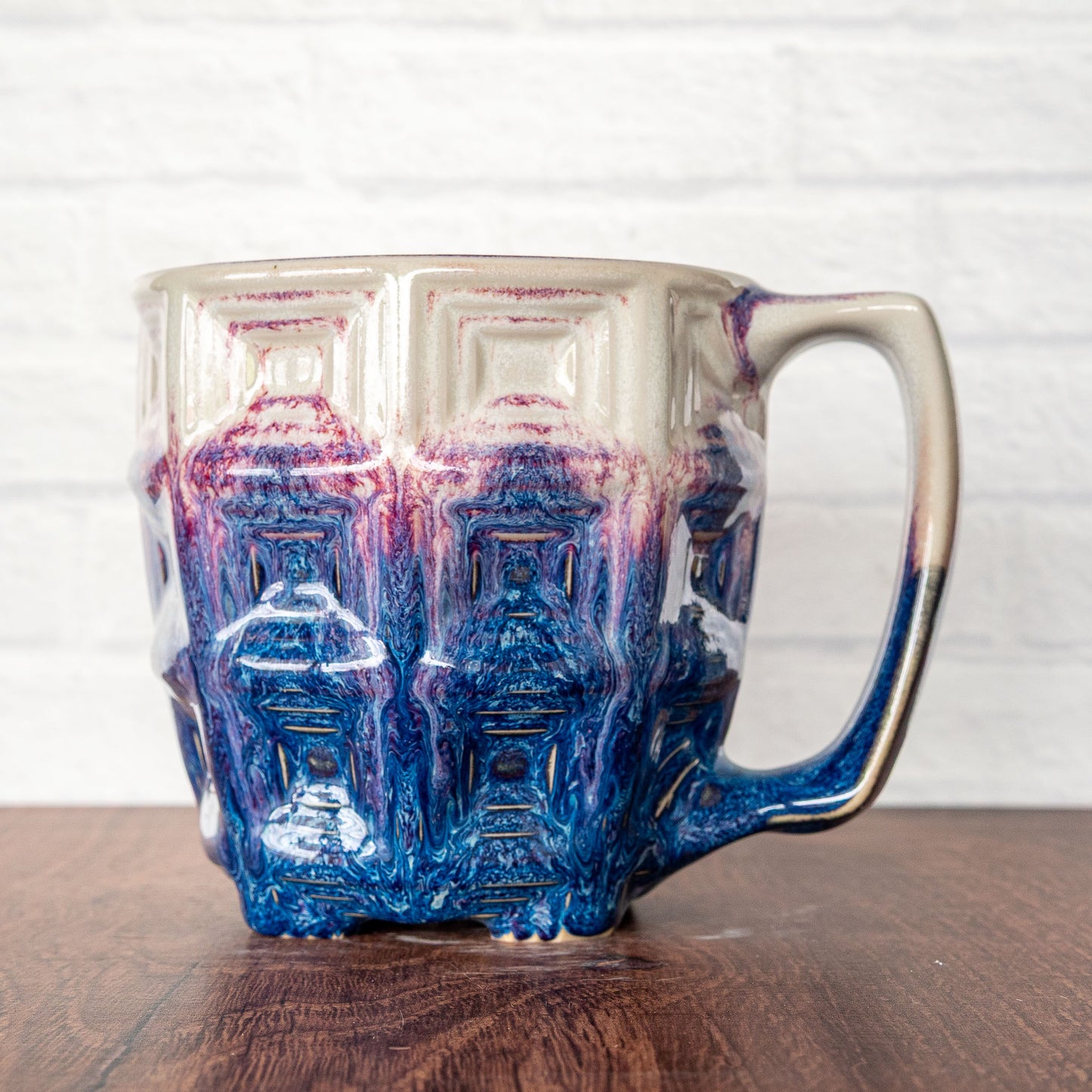 20oz 'Magenta Fire' Squares Mug