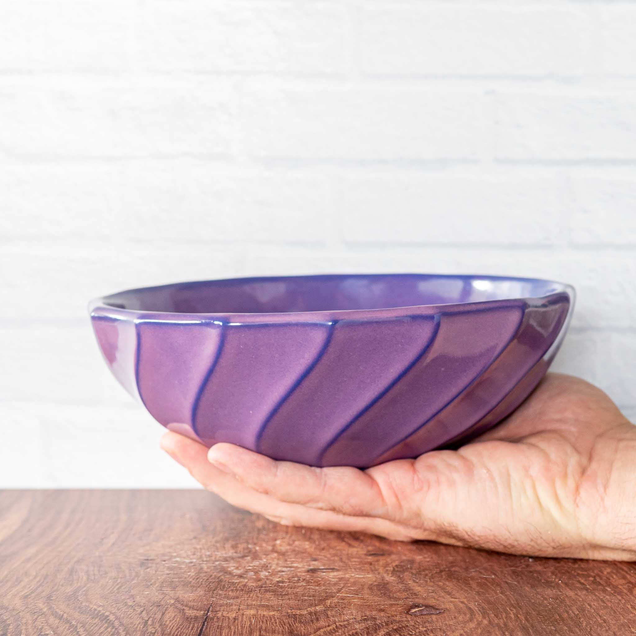 Wide Twist Bowl