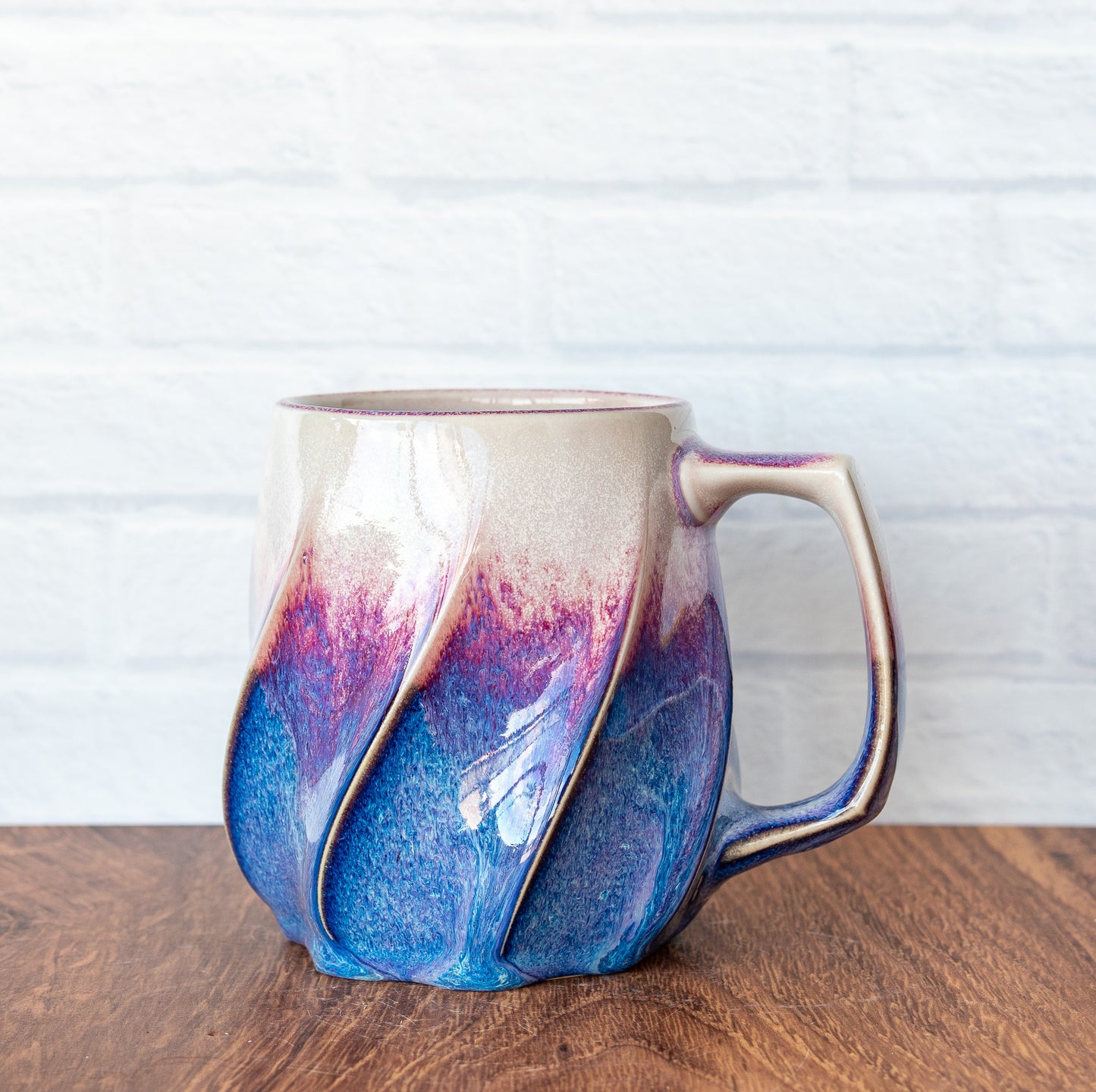 16oz Twist 'Magenta Fire' Mug