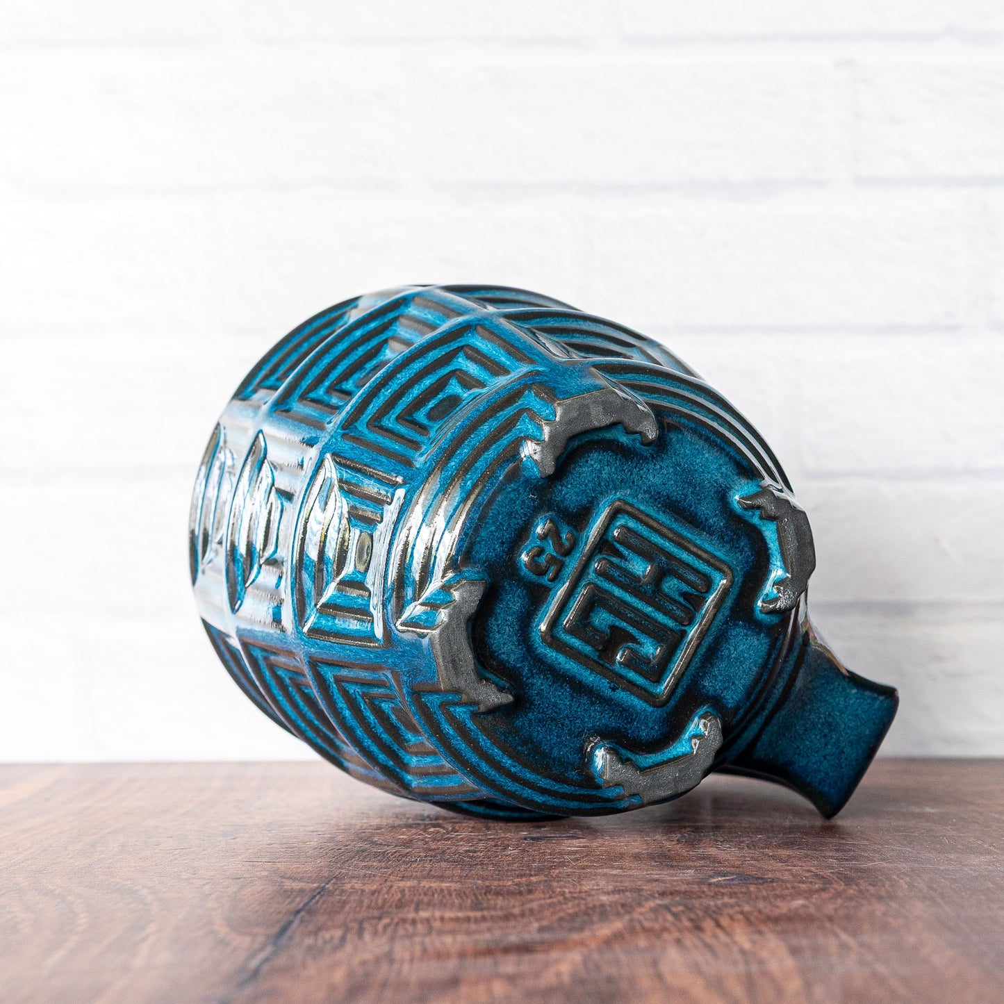 20oz 'Midnight Surf' Squares Mug