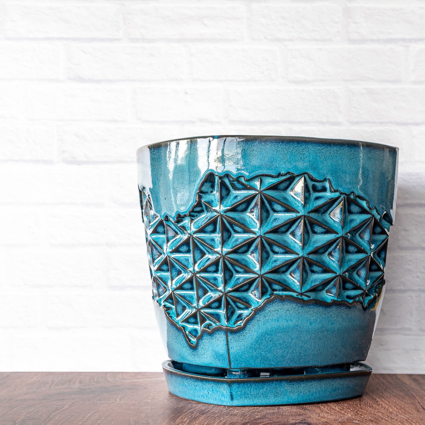 'Midnight Surf' 8" Wide Planter